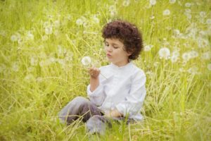【男の子の「ボーっとする」は意味がある】優しく見守ってほしい理由